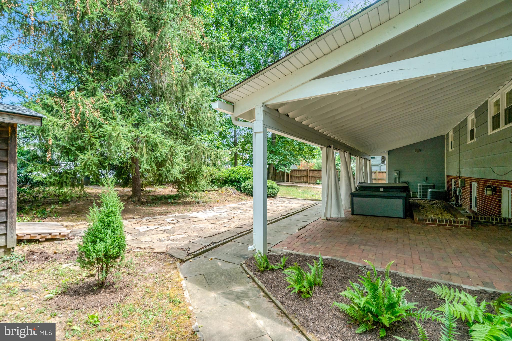 KINGWOOD PARK - Residential