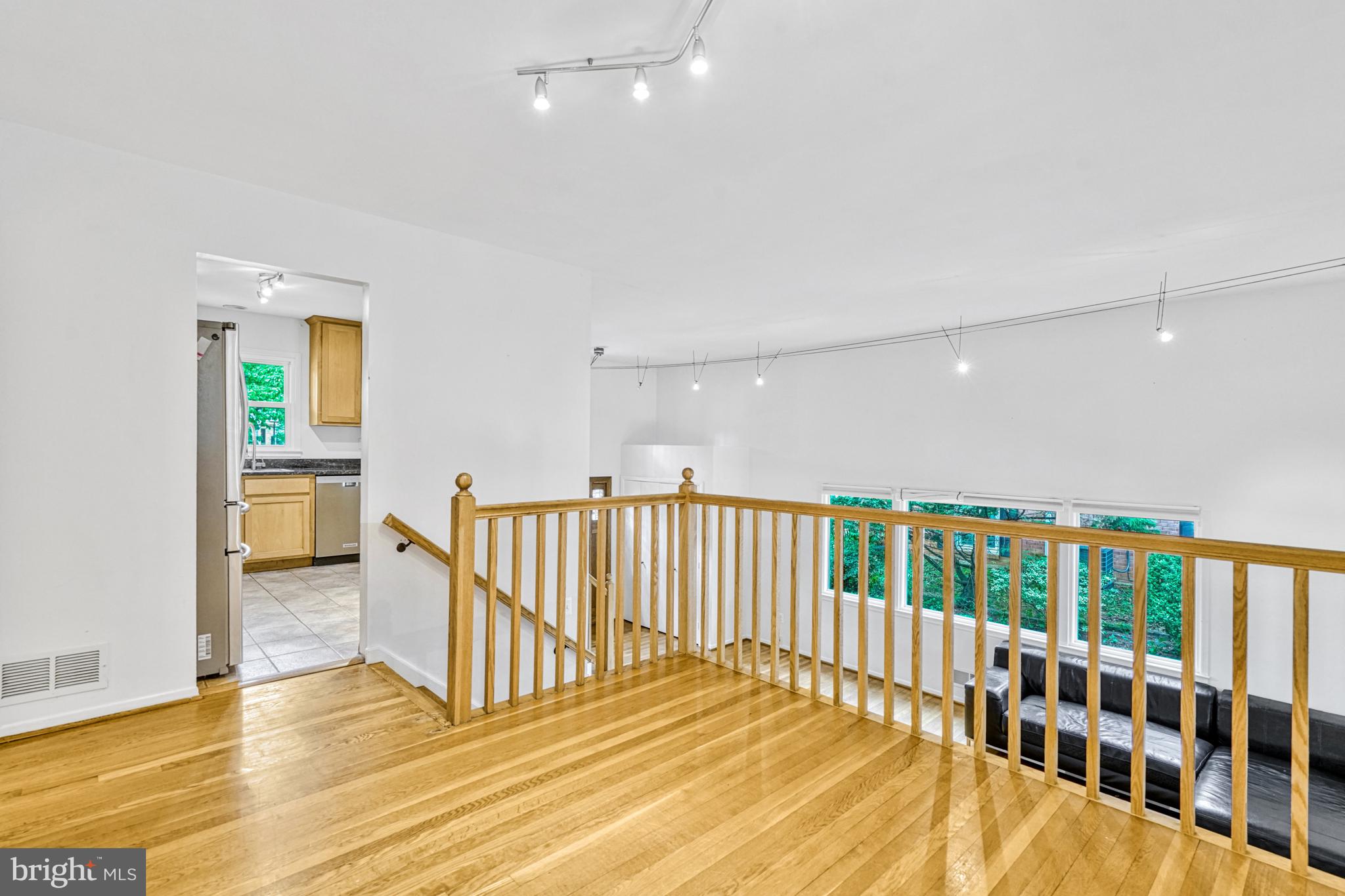 KINGWOOD PARK - Residential