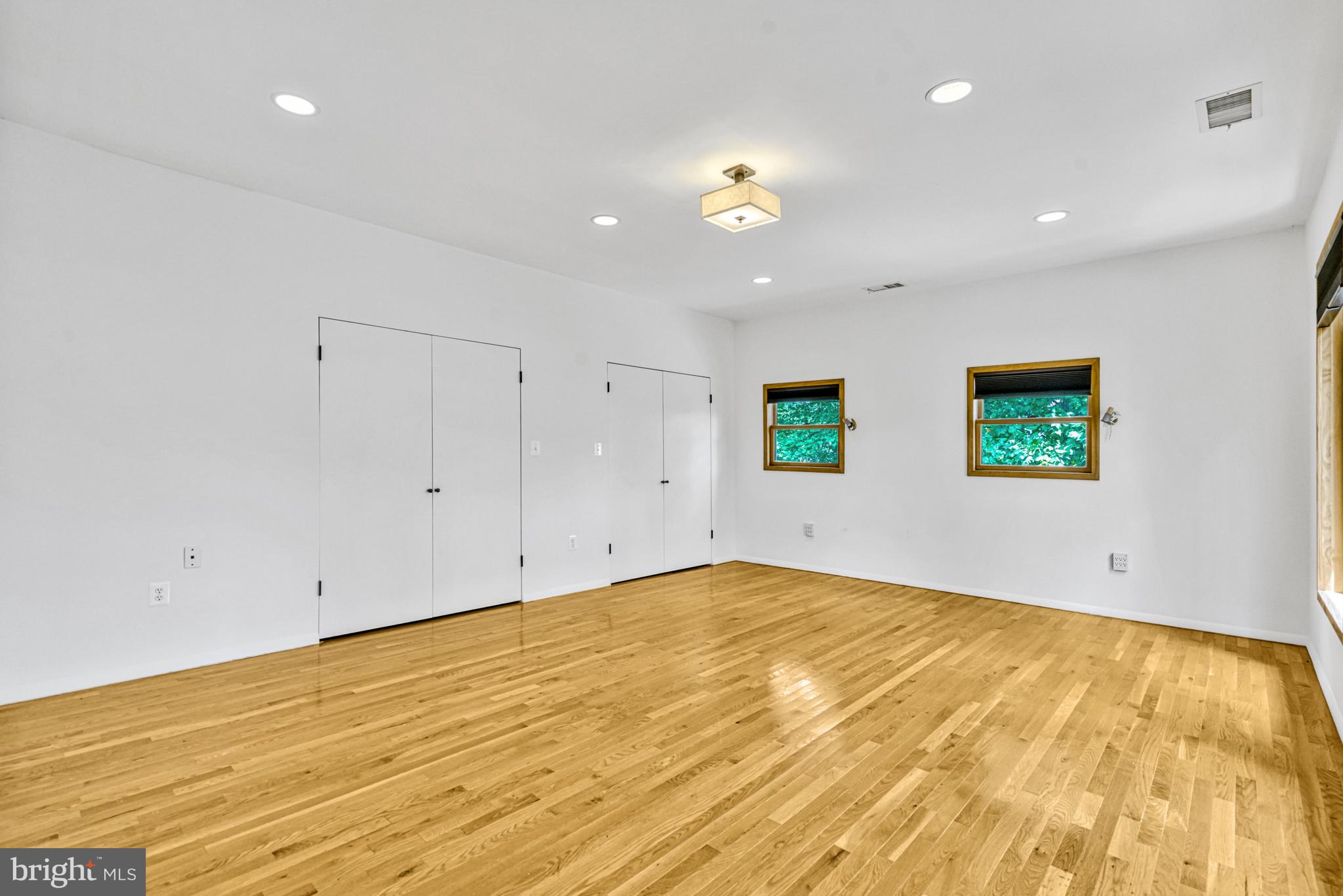 KINGWOOD PARK - Residential