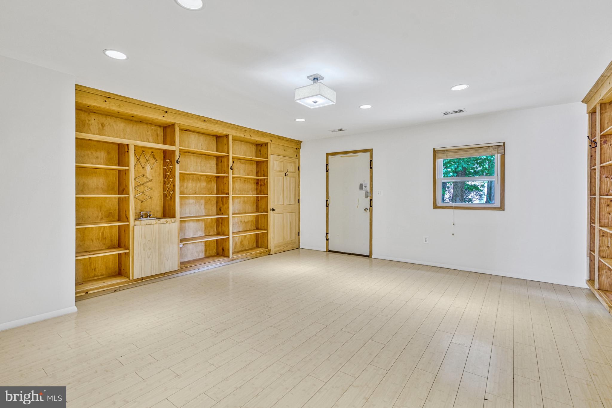 KINGWOOD PARK - Residential