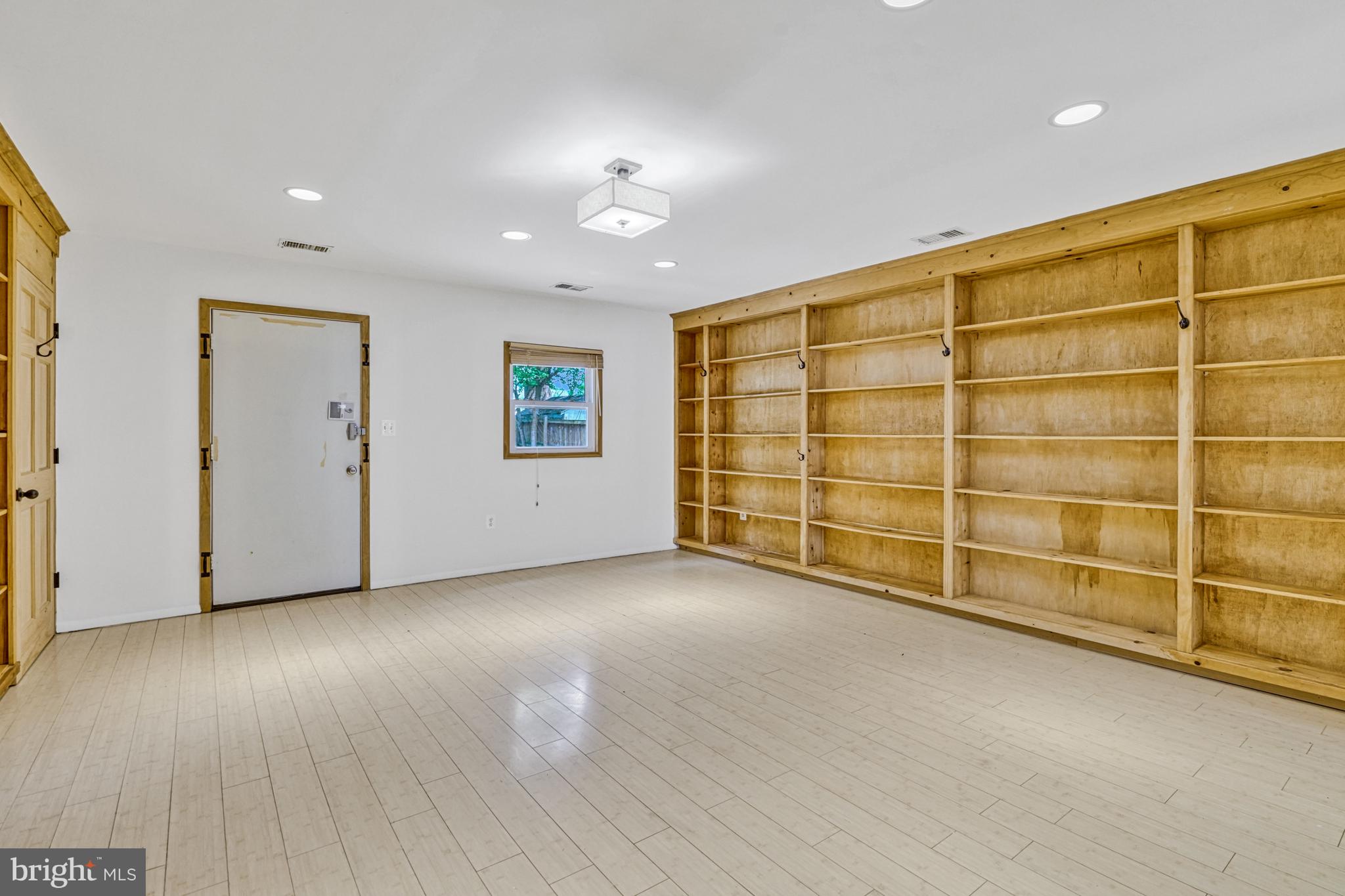 KINGWOOD PARK - Residential