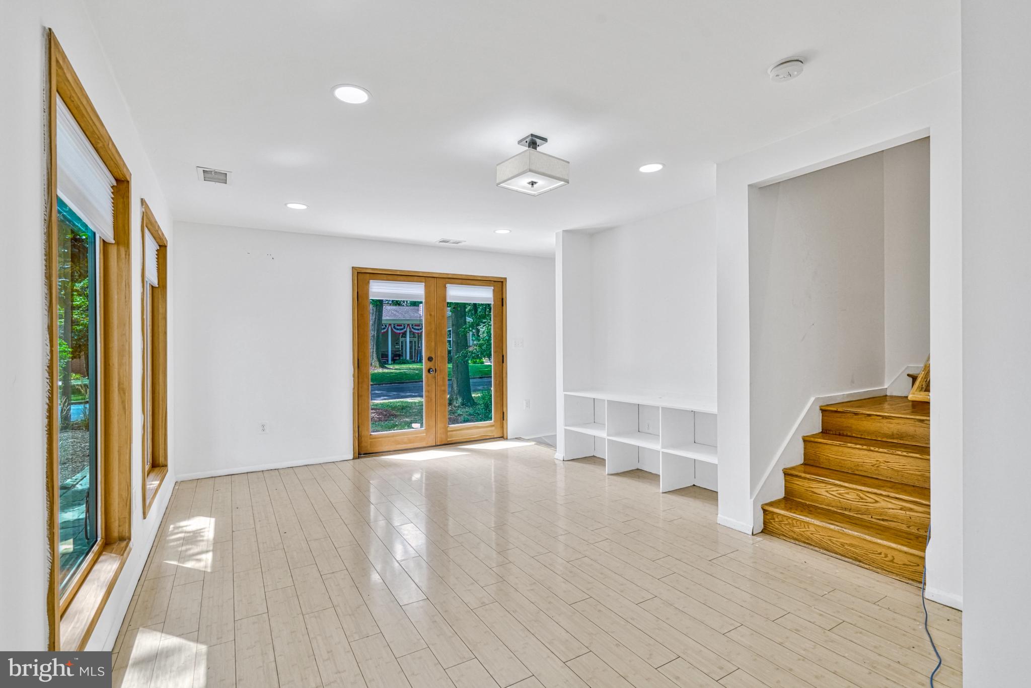 KINGWOOD PARK - Residential