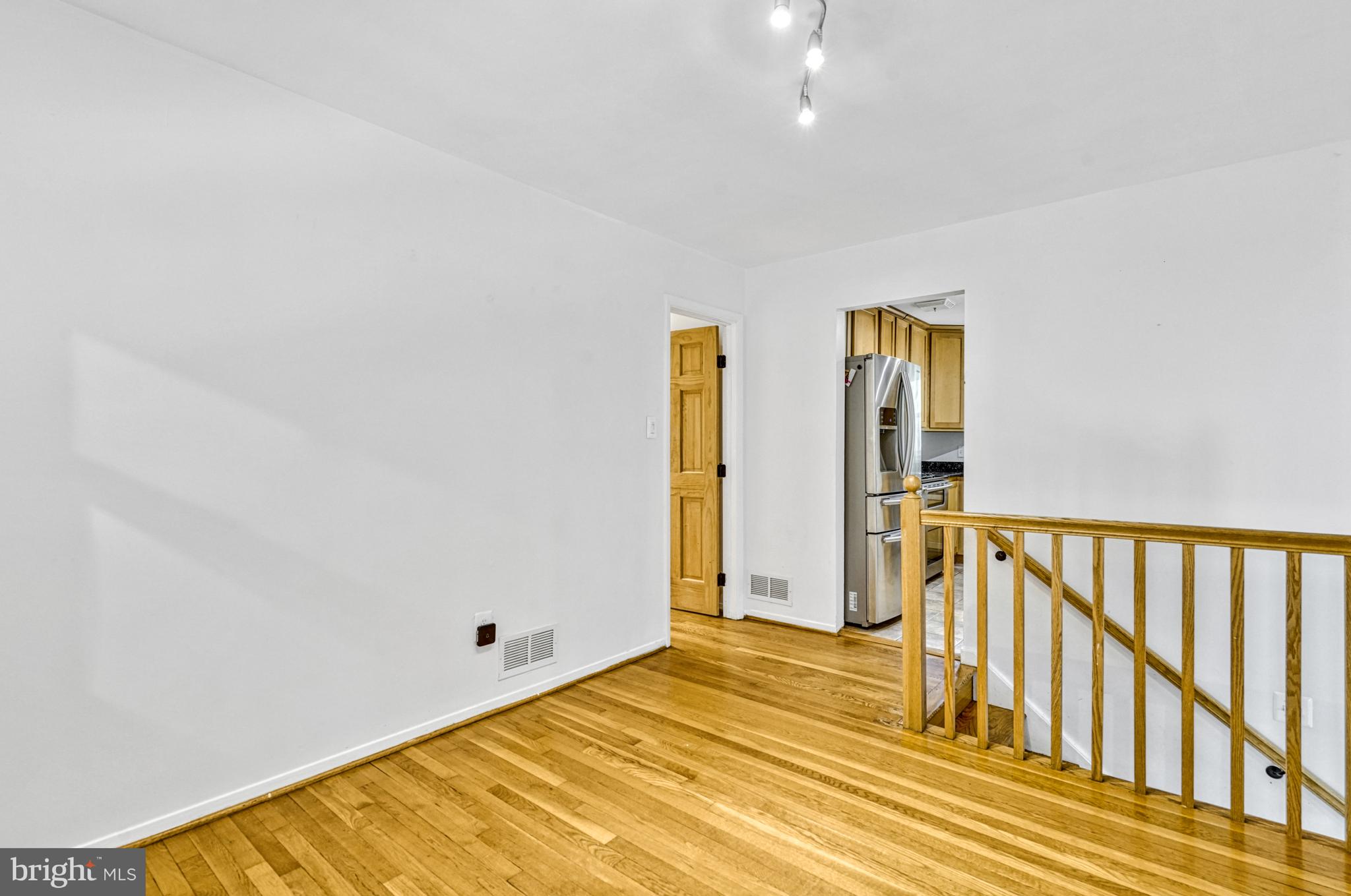 KINGWOOD PARK - Residential