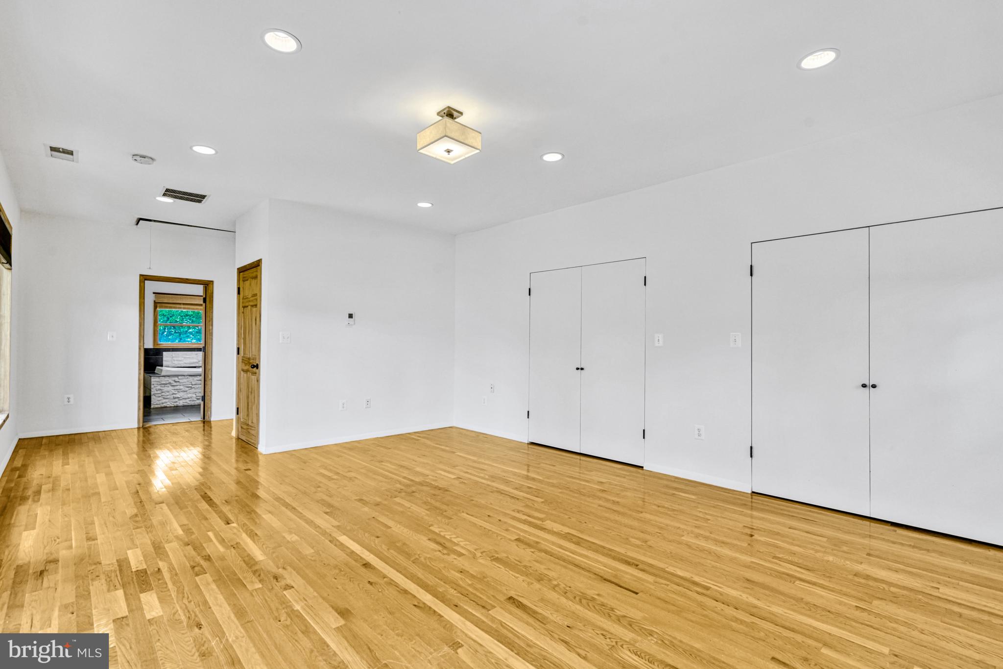 KINGWOOD PARK - Residential