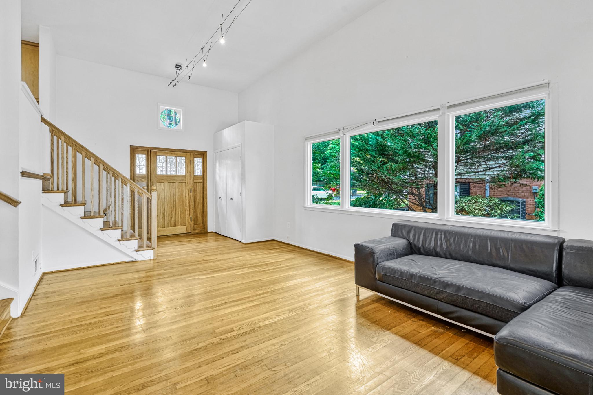 KINGWOOD PARK - Residential