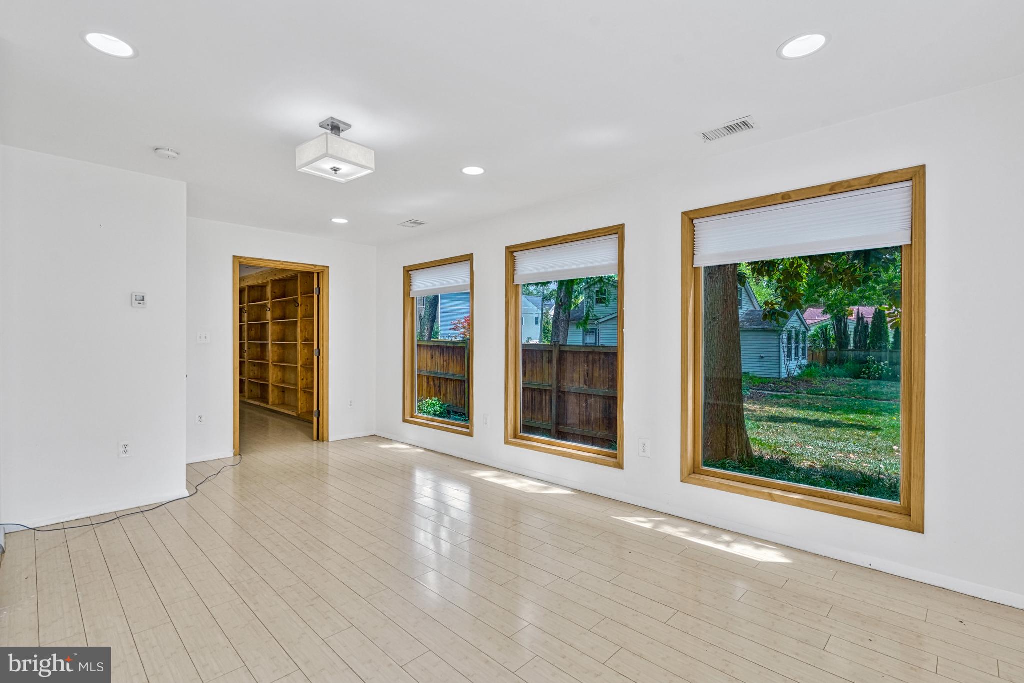 KINGWOOD PARK - Residential