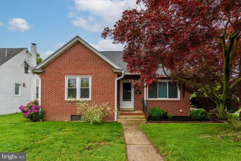 527 Eshelman Street, Highspire, PA MLS: PADA2045152