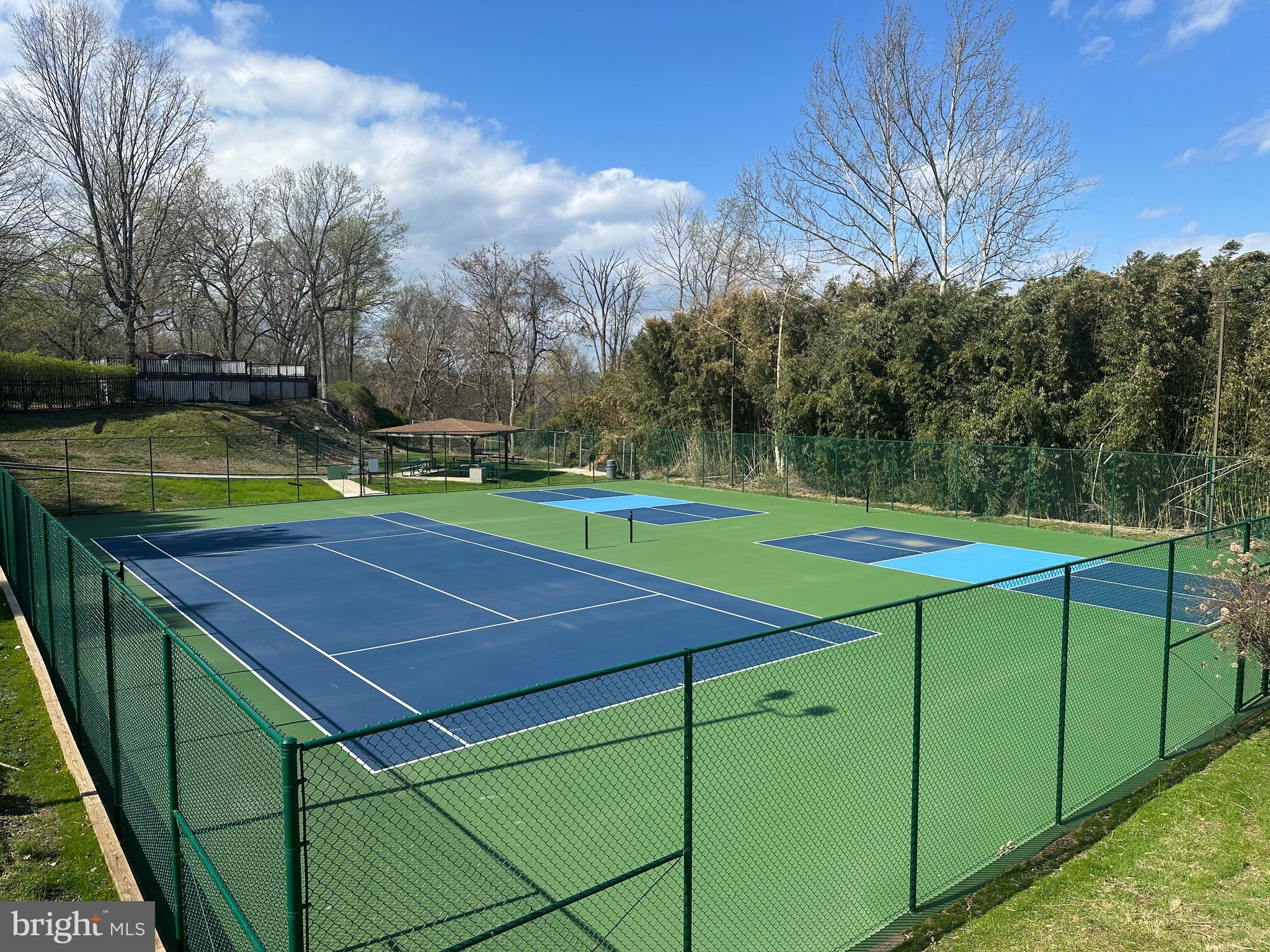 OAK HILL ESTATES - Residential