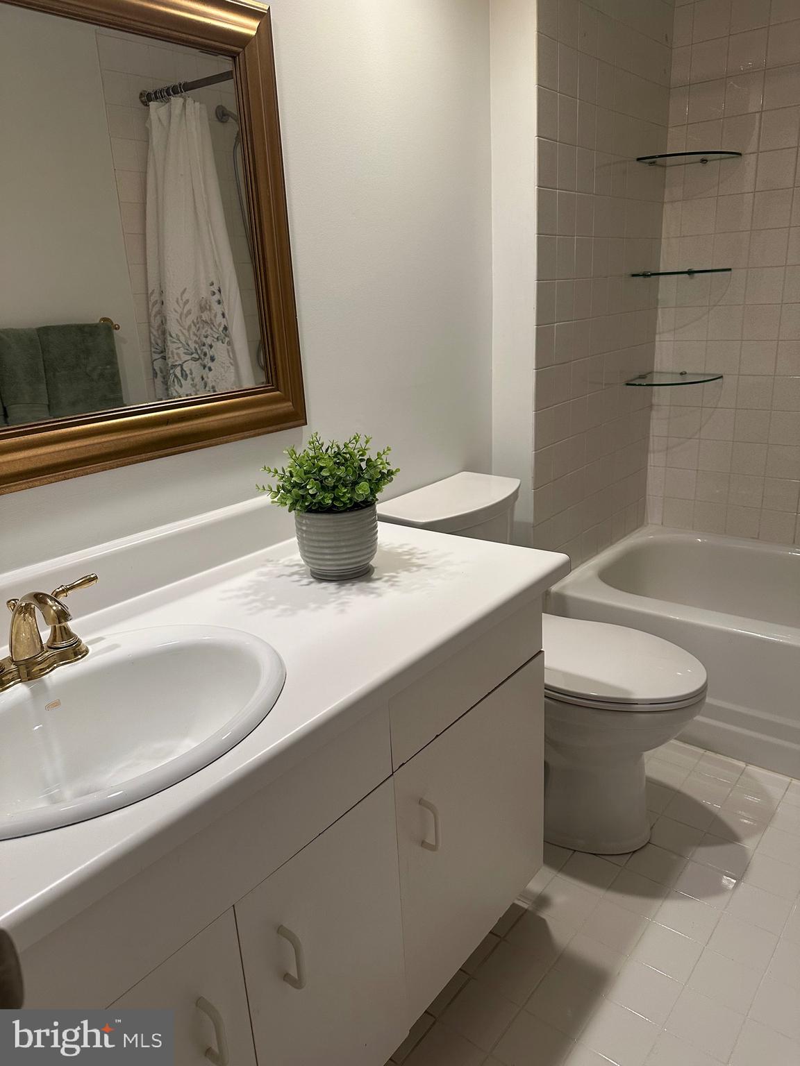 OAK HILL ESTATES - Residential