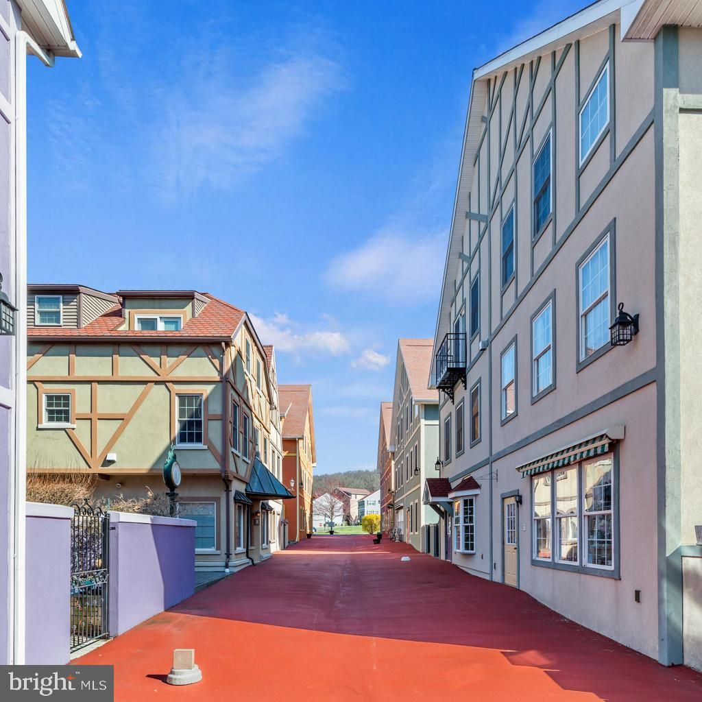 Photo of 7 N VILLAGE CIR, REINHOLDS, PA 17569 (MLS # PALA2032336)