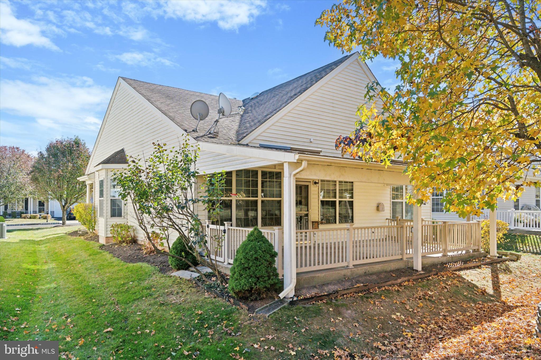 HERITAGE CR ESTS - Residential