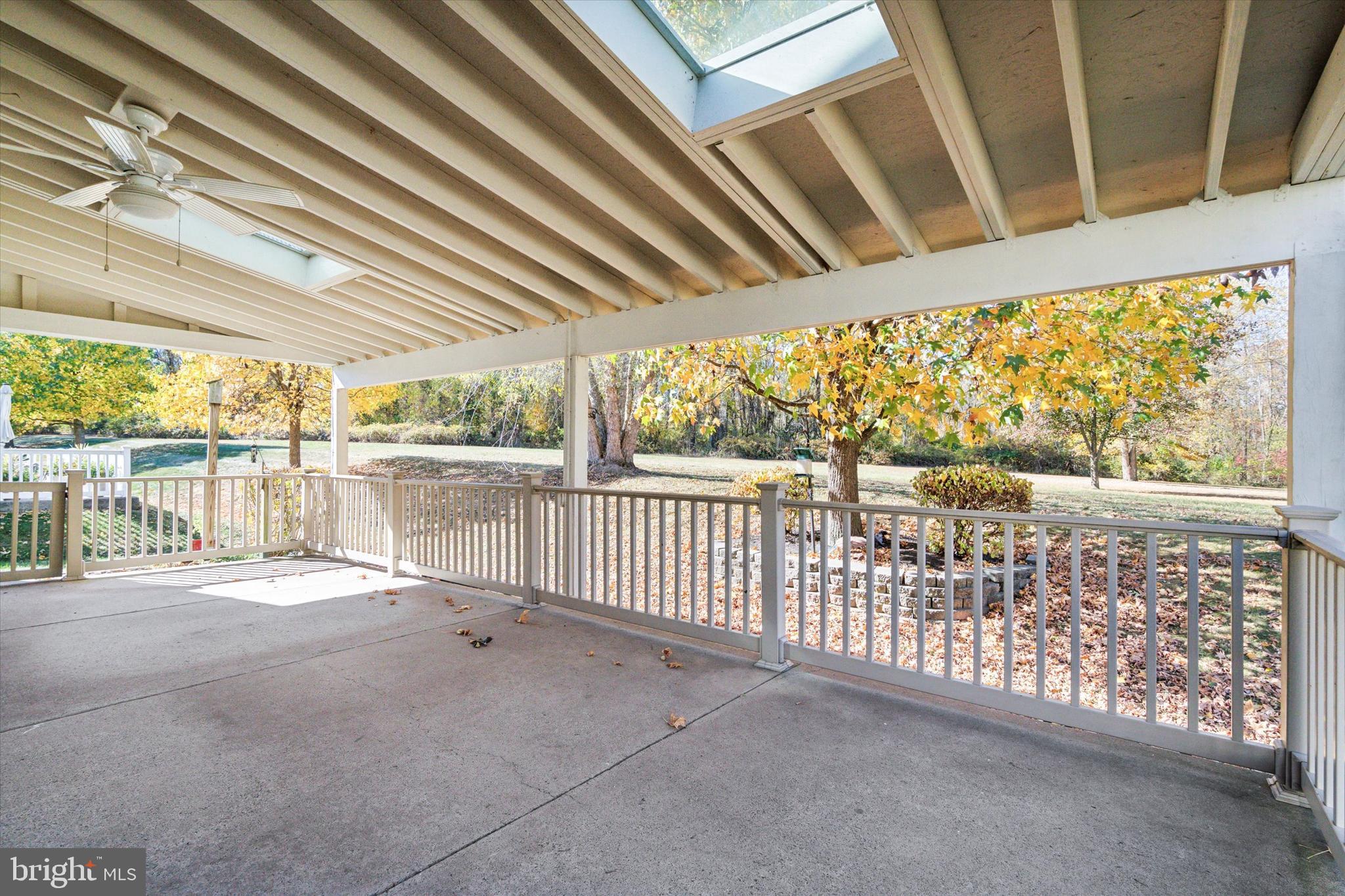 HERITAGE CR ESTS - Residential