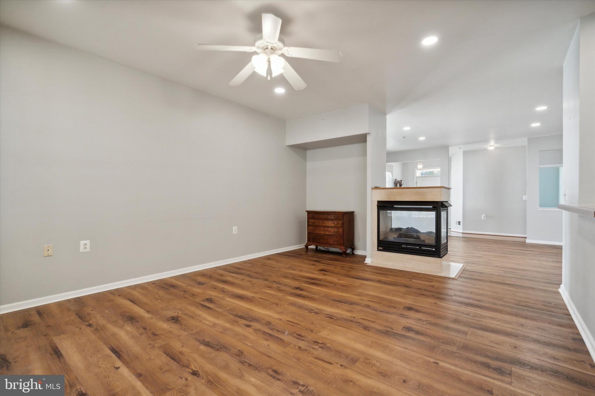 HERITAGE CR ESTS - Residential