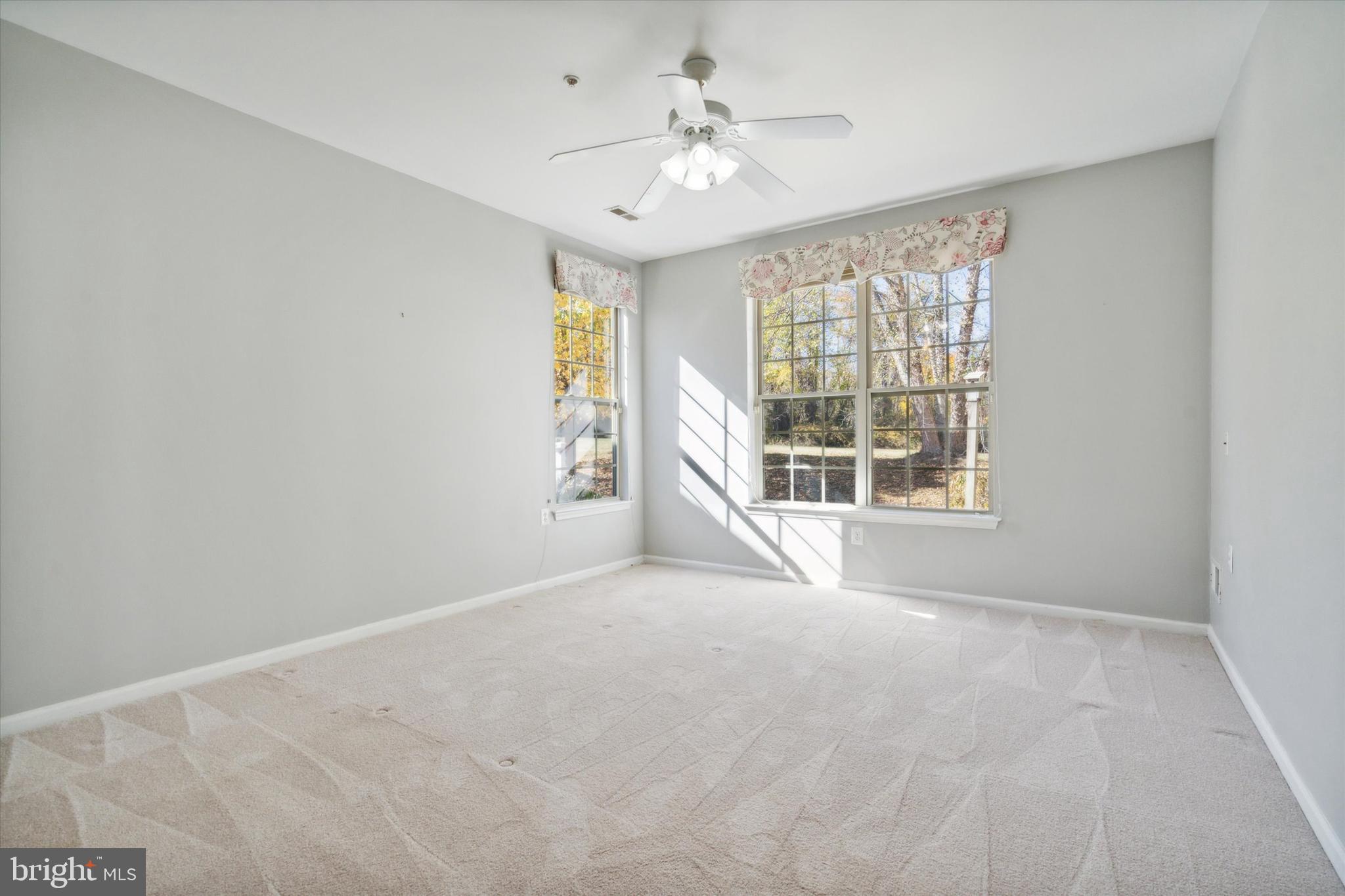 HERITAGE CR ESTS - Residential