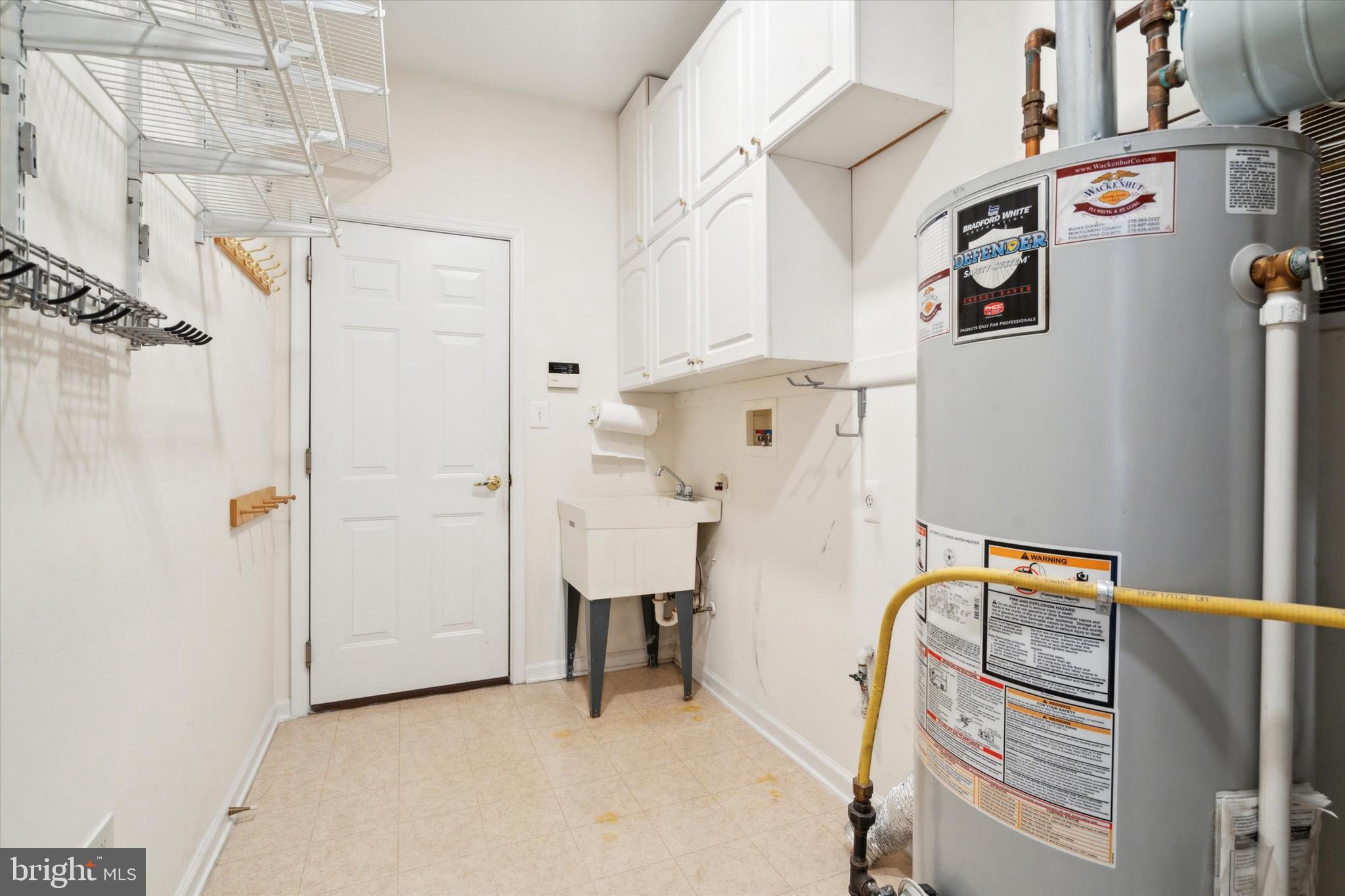 HERITAGE CR ESTS - Residential