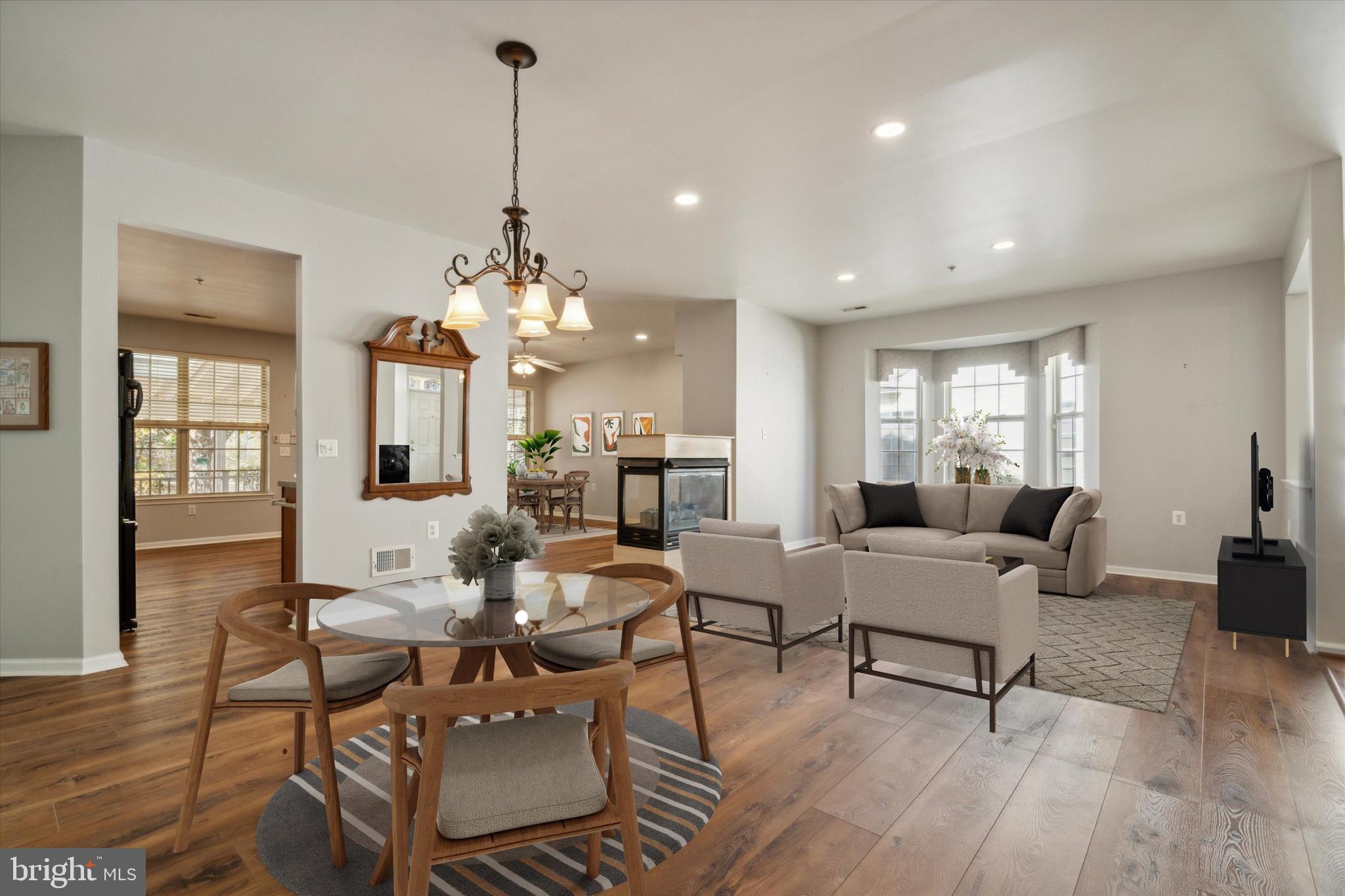 HERITAGE CR ESTS - Residential