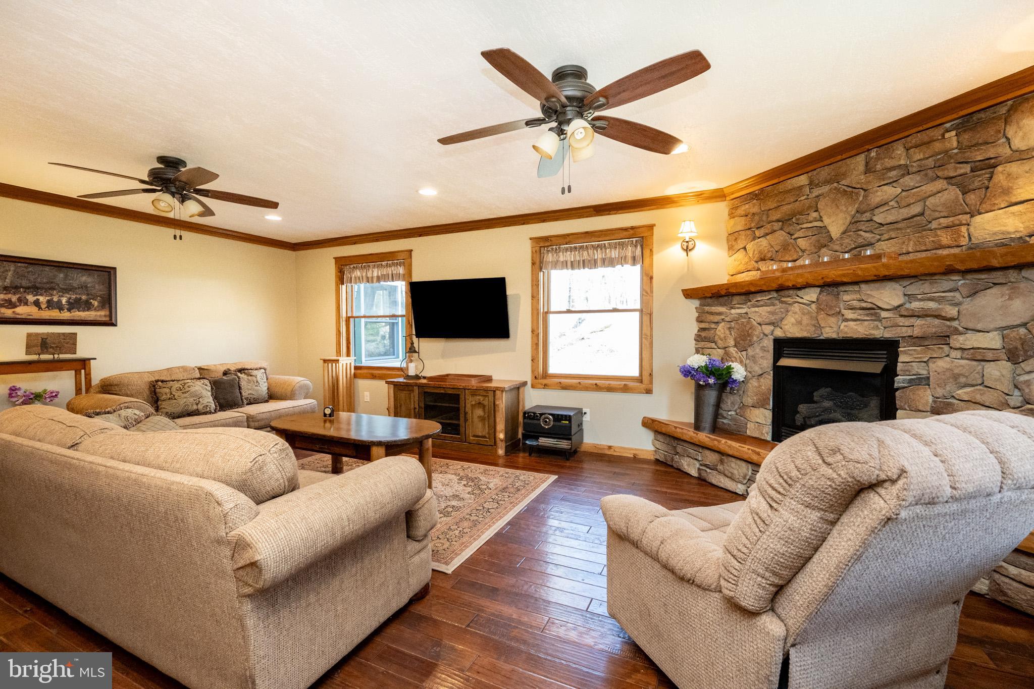 YOUGHIOUGHENY MOUNTAIN - Residential