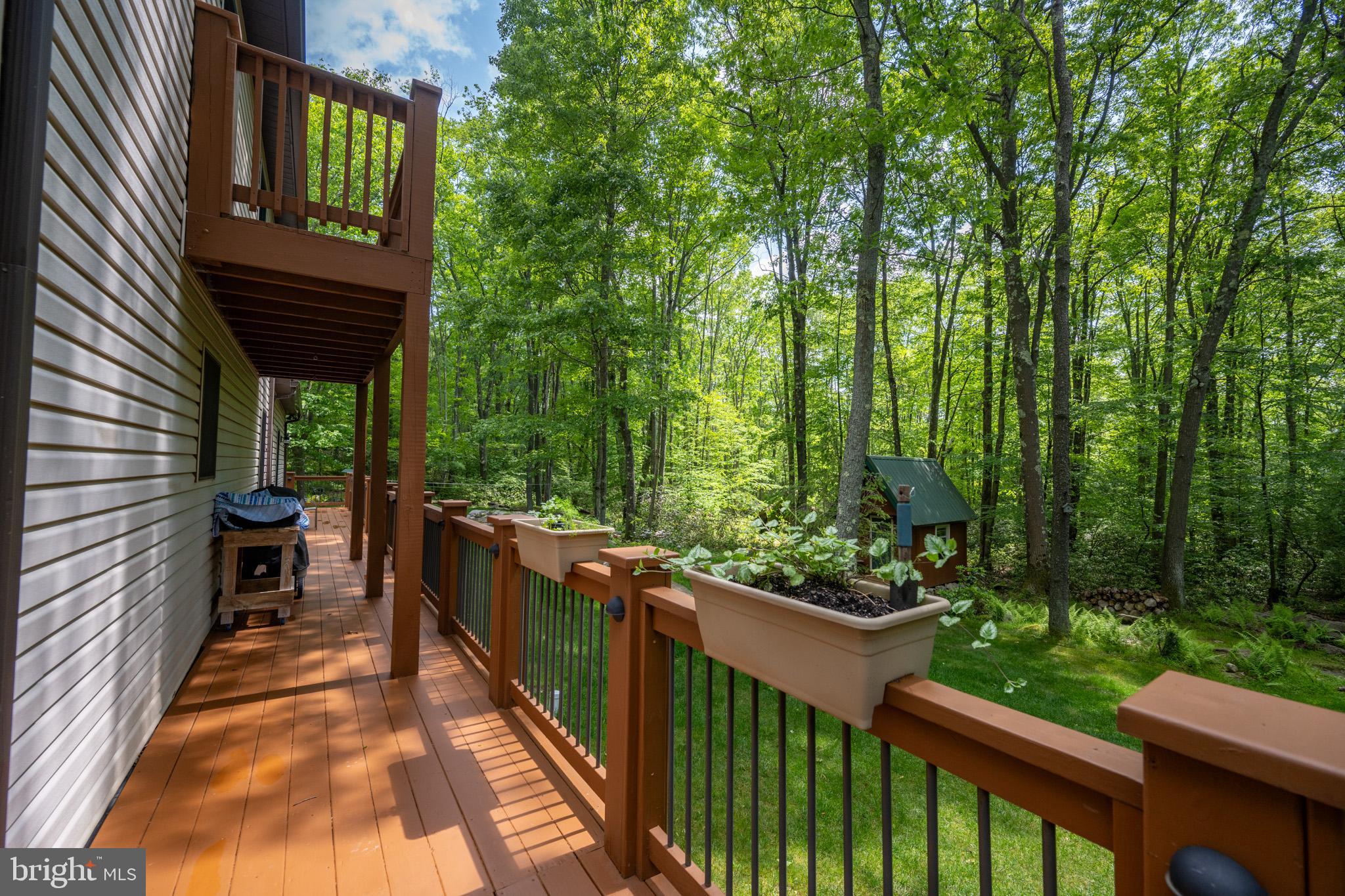 YOUGHIOUGHENY MOUNTAIN - Residential