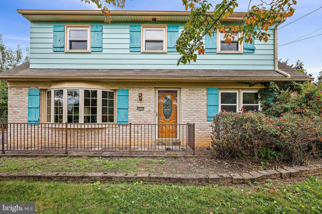 Photo of 5978 Sundra Circle, East Petersburg, PA 17520 (MLS # PALA2055510)