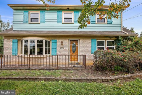 Photo of 5978 Sundra Circle, East Petersburg, PA 17520 (MLS # PALA2055510)