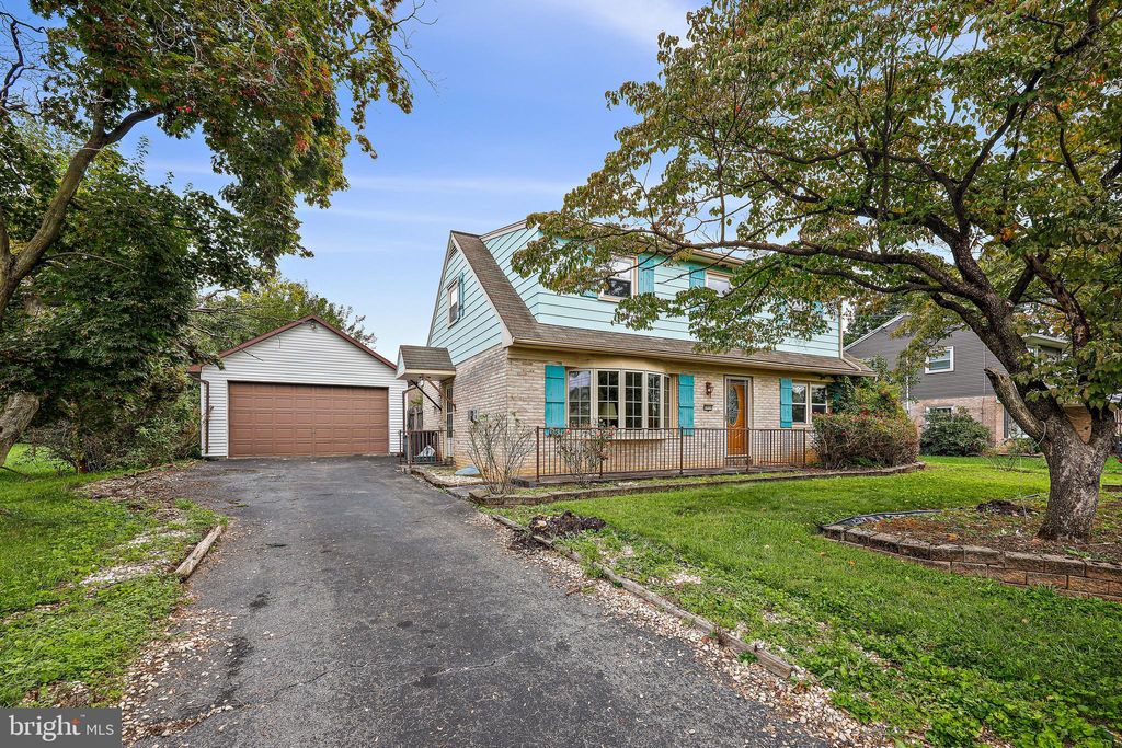 Photo of 5978 Sundra Circle, East Petersburg, PA 17520 (MLS # PALA2055510)