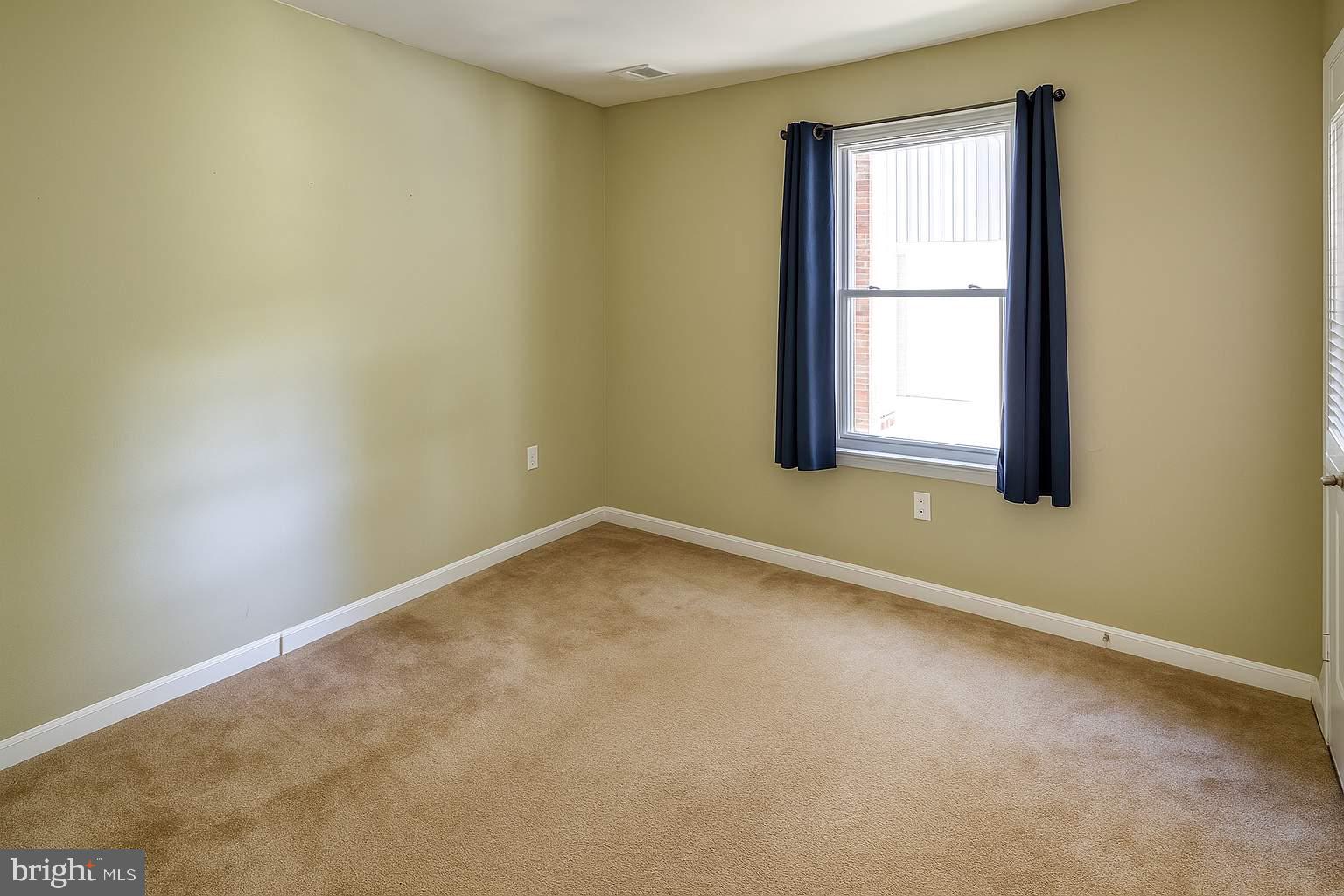 FLOWER HILL - Residential Lease