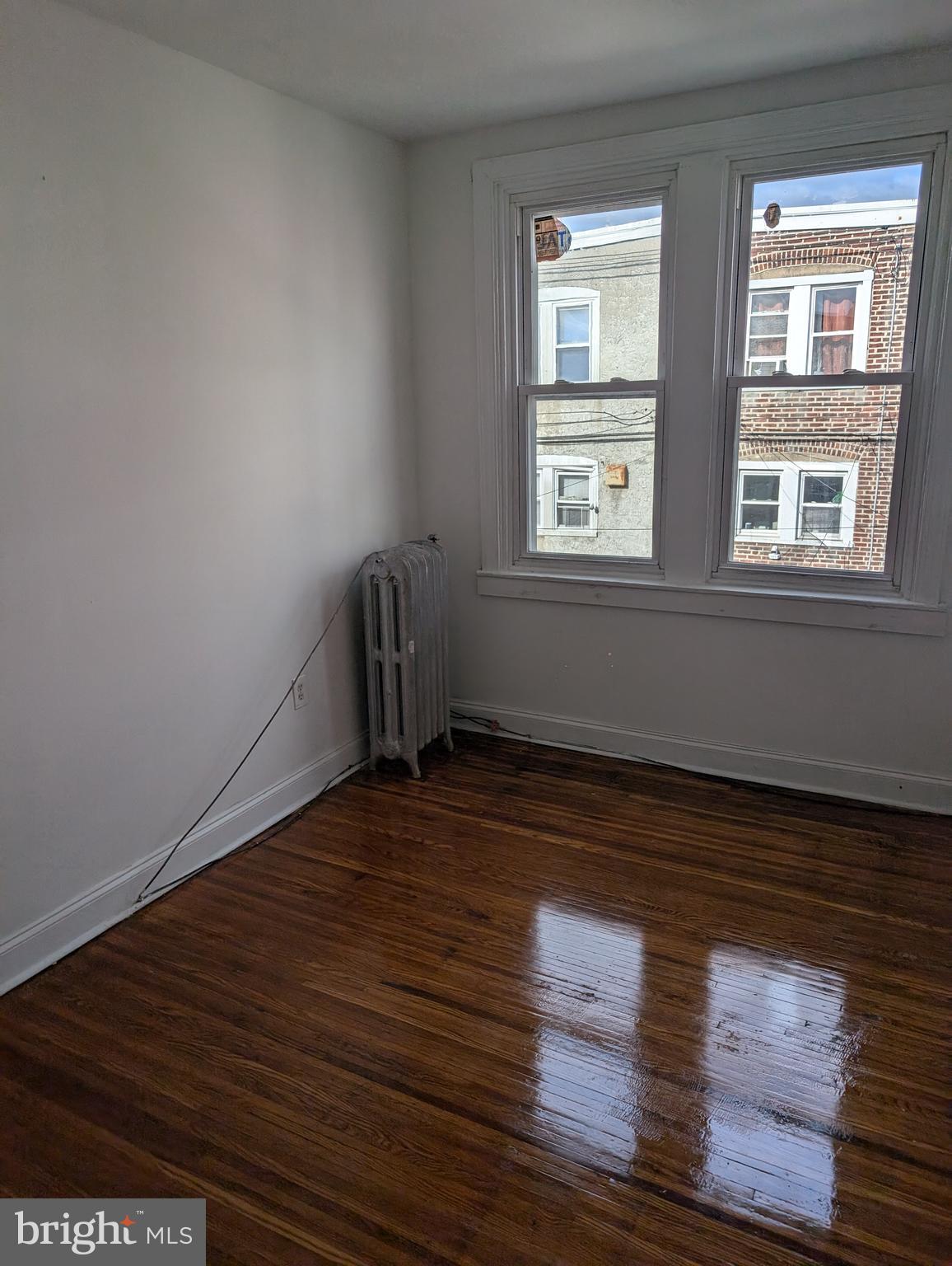 ELMWOOD PARK - Residential Lease