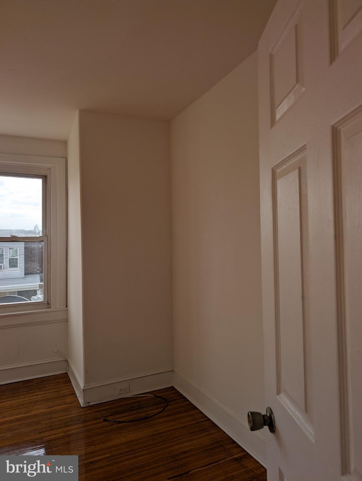 ELMWOOD PARK - Residential Lease