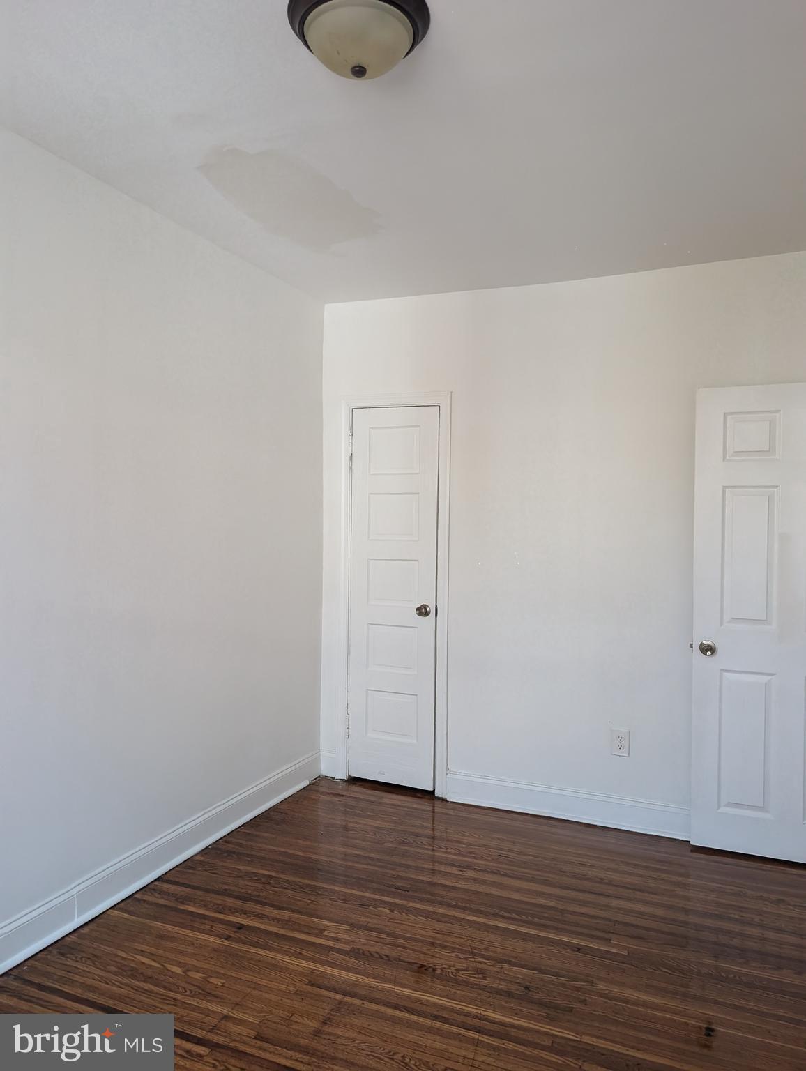 ELMWOOD PARK - Residential Lease