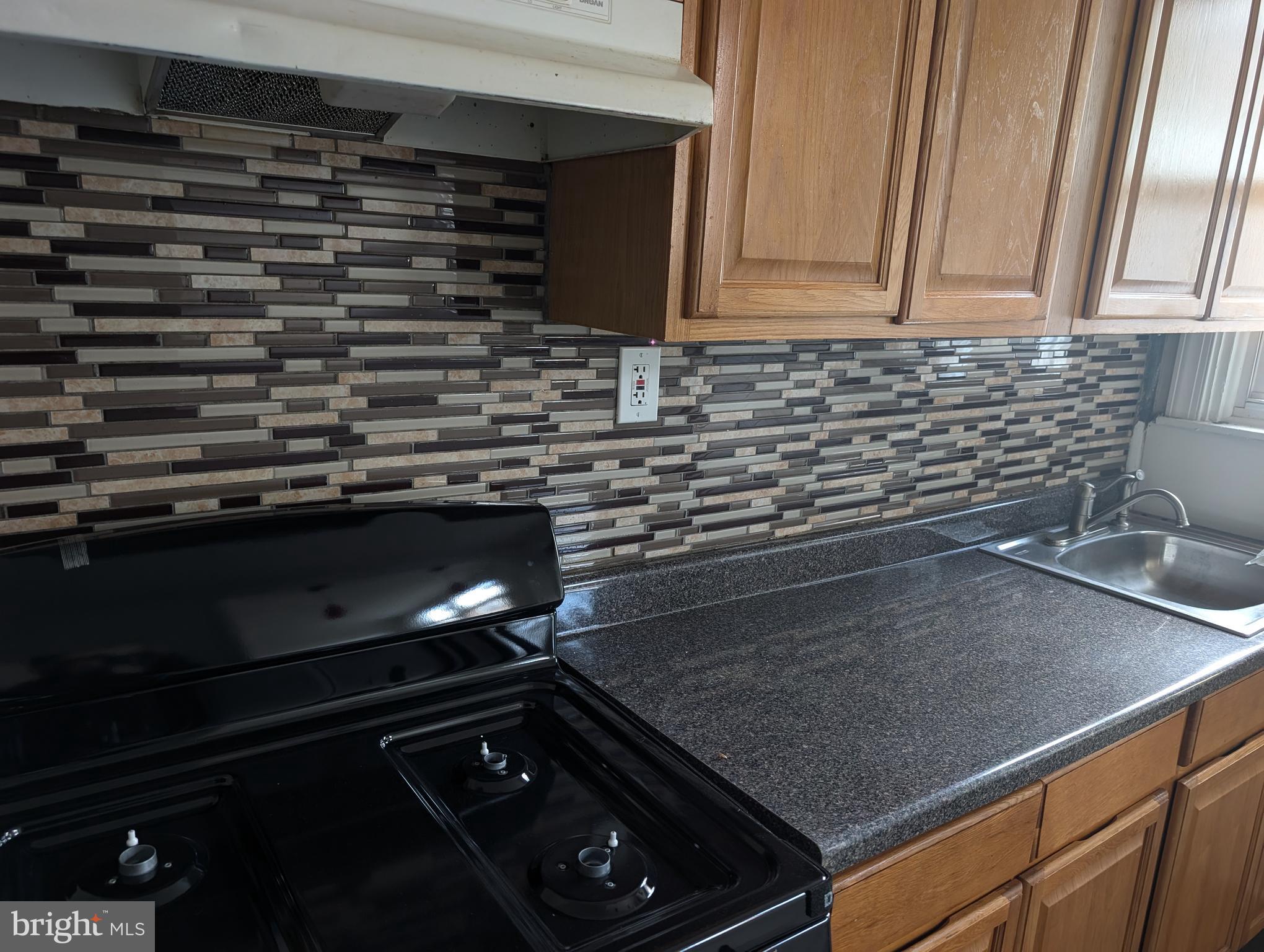 ELMWOOD PARK - Residential Lease