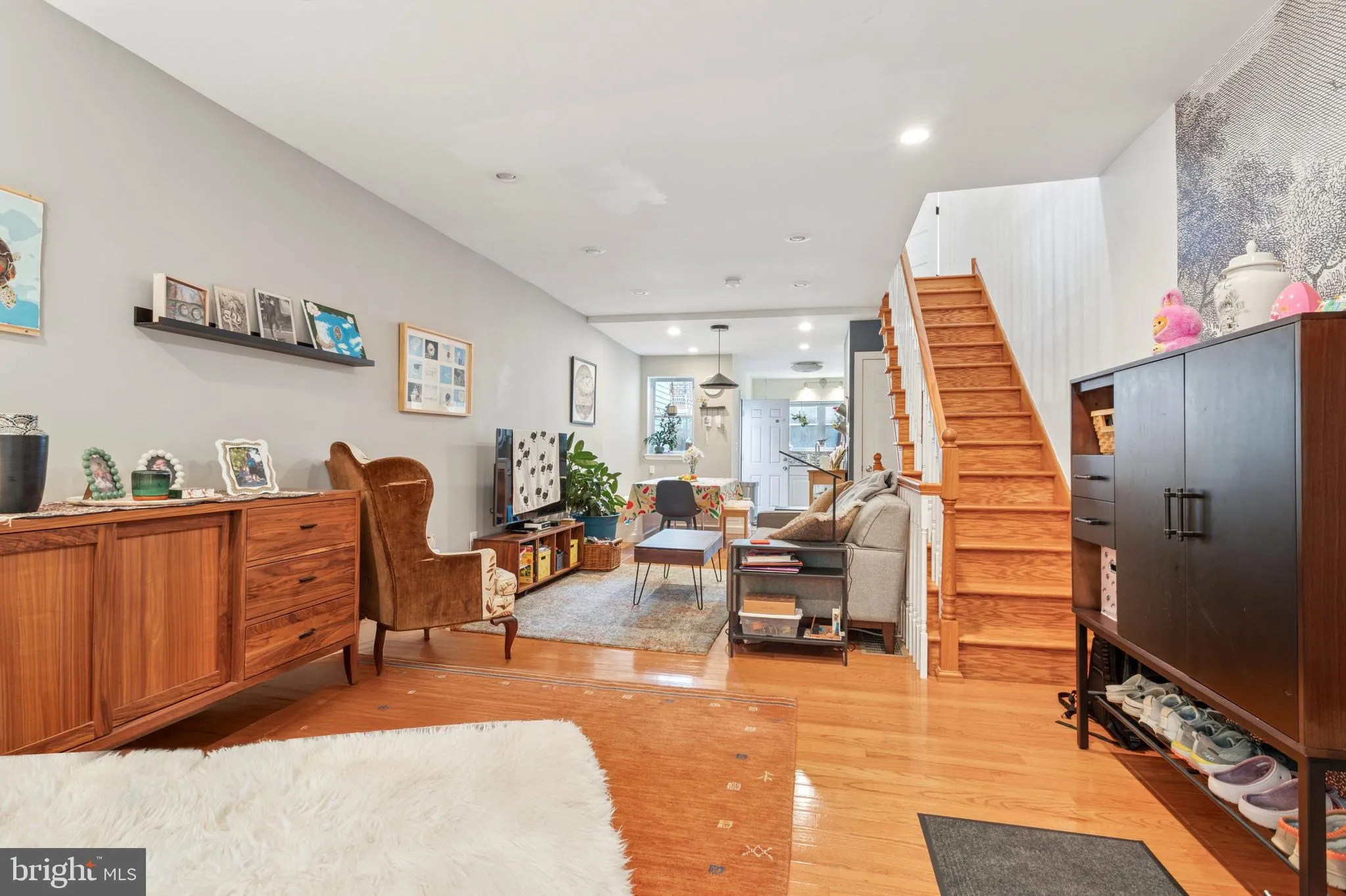 Philadelphia, Pennsylvania 19148, United States, 3 Bedrooms Bedrooms, ,2 BathroomsBathrooms,Residential,Contingent,114798