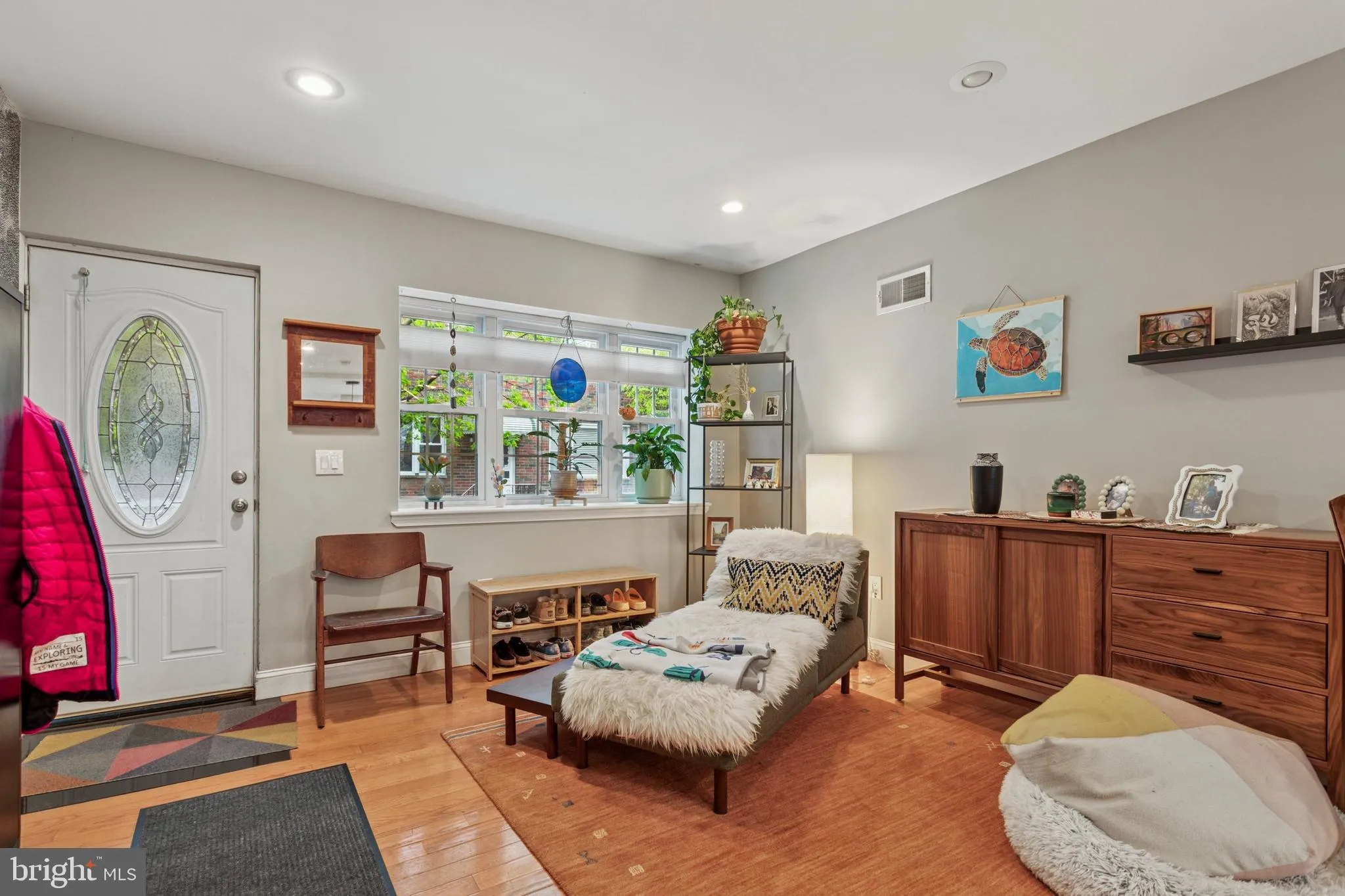 Philadelphia, Pennsylvania 19148, United States, 3 Bedrooms Bedrooms, ,2 BathroomsBathrooms,Residential,Contingent,114798