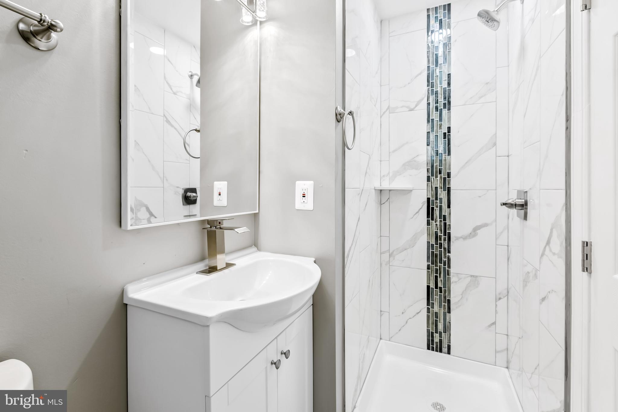 WINDSOR MILL - Residential