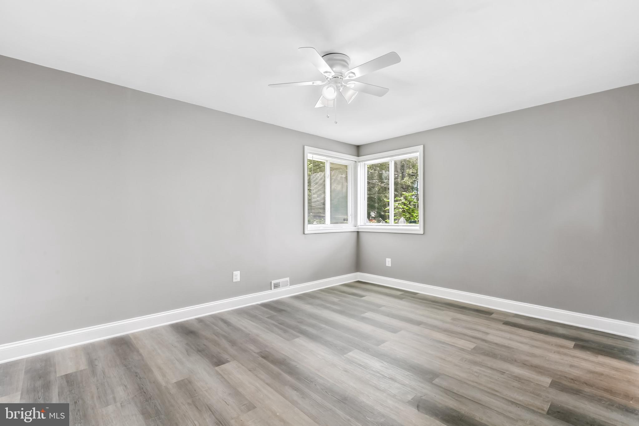 WINDSOR MILL - Residential