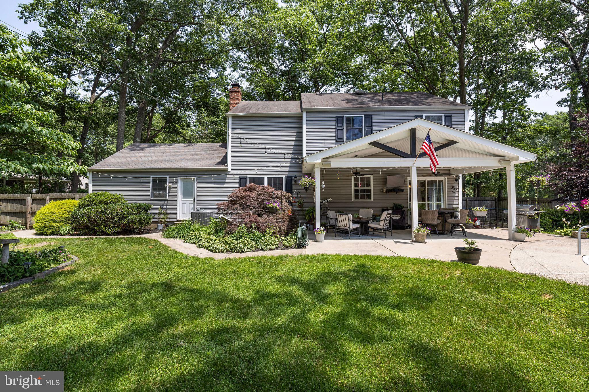 10 WALTHAM WAY