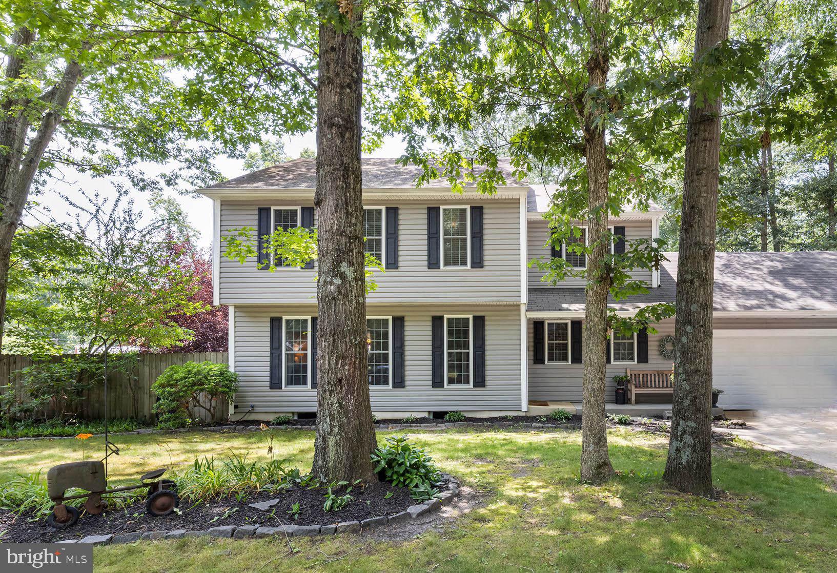 10 WALTHAM WAY