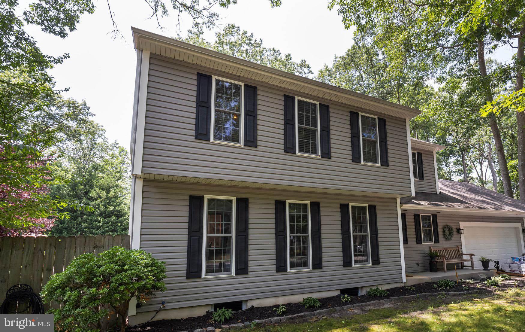 10 WALTHAM WAY