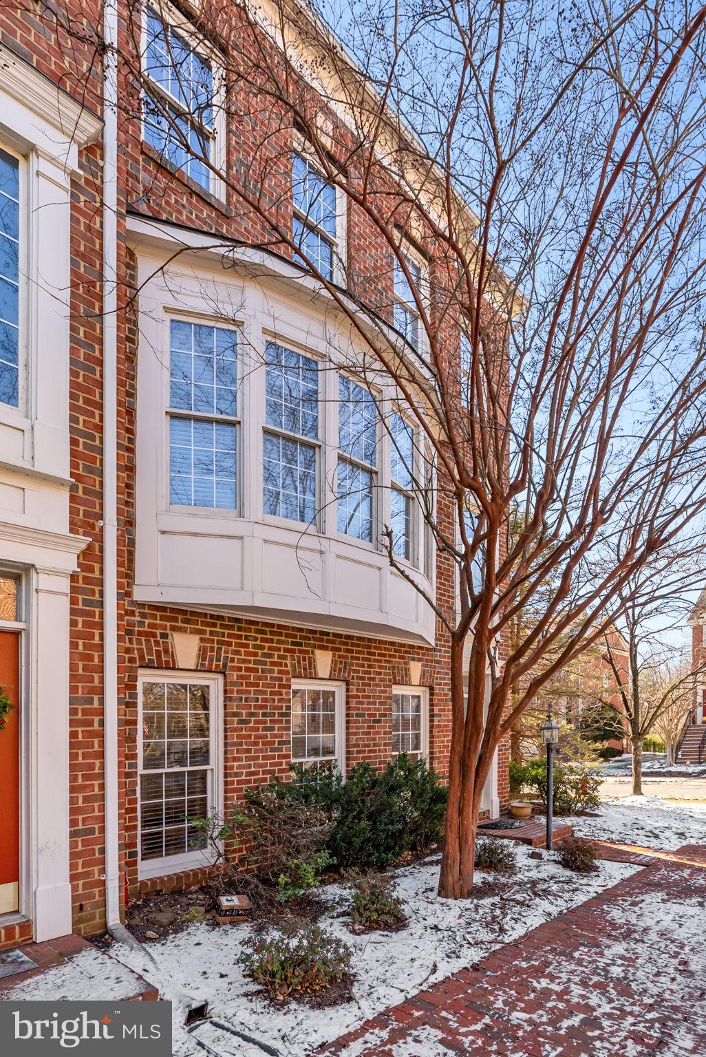 RIVER CREEK - Residential Lease