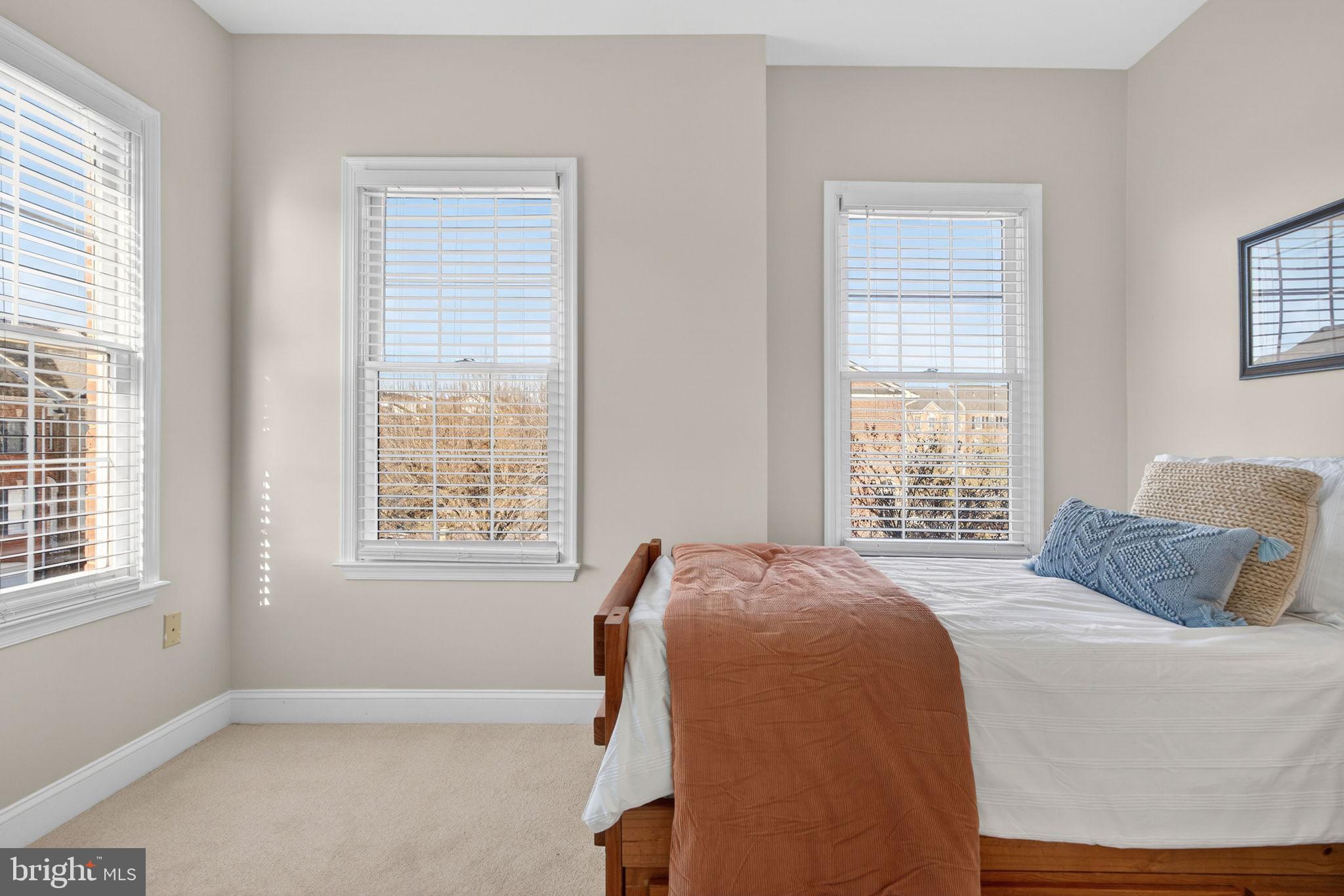 RIVER CREEK - Residential Lease