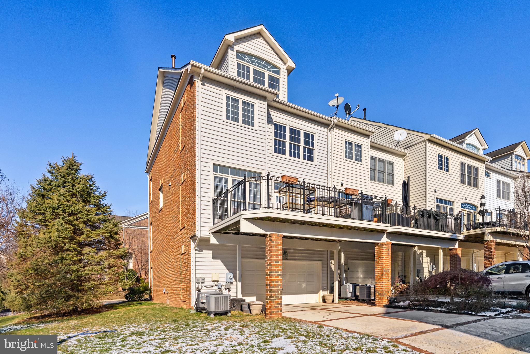 RIVER CREEK - Residential Lease