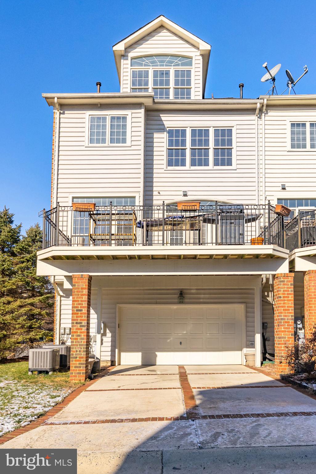 RIVER CREEK - Residential Lease