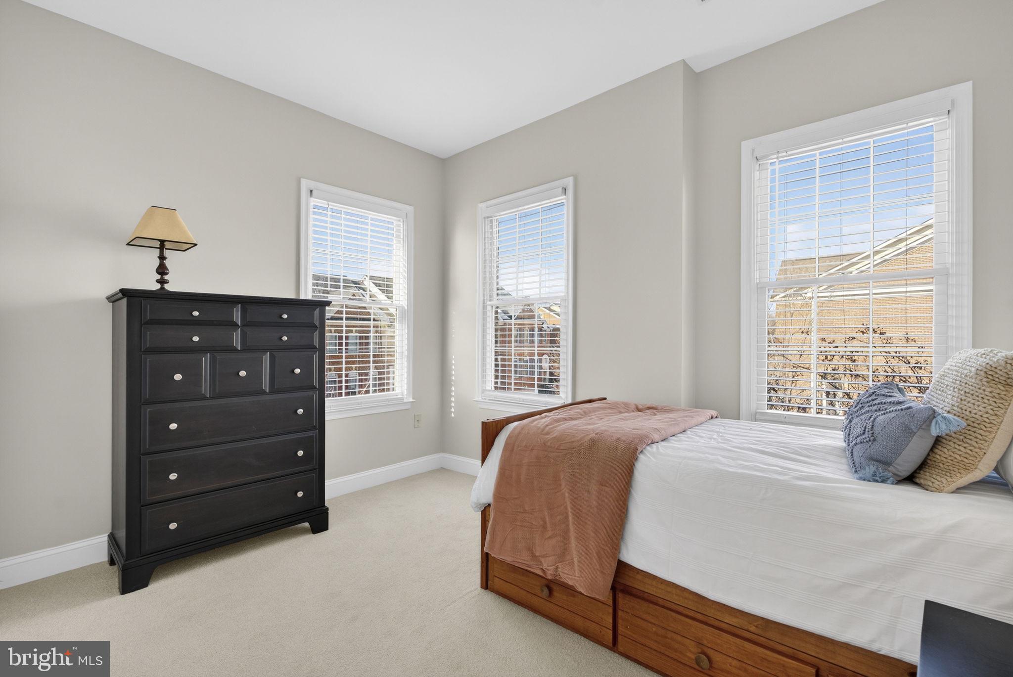 RIVER CREEK - Residential Lease