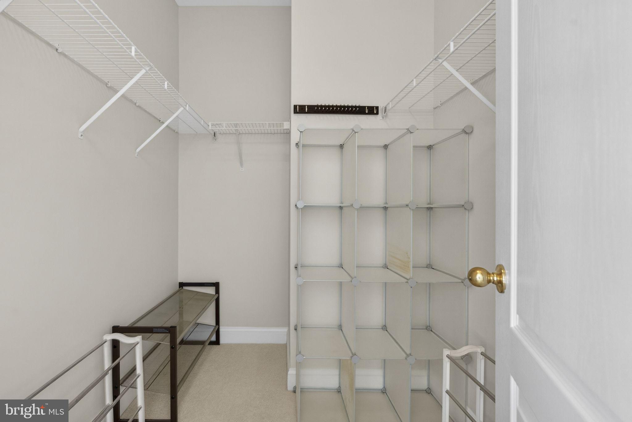 RIVER CREEK - Residential Lease