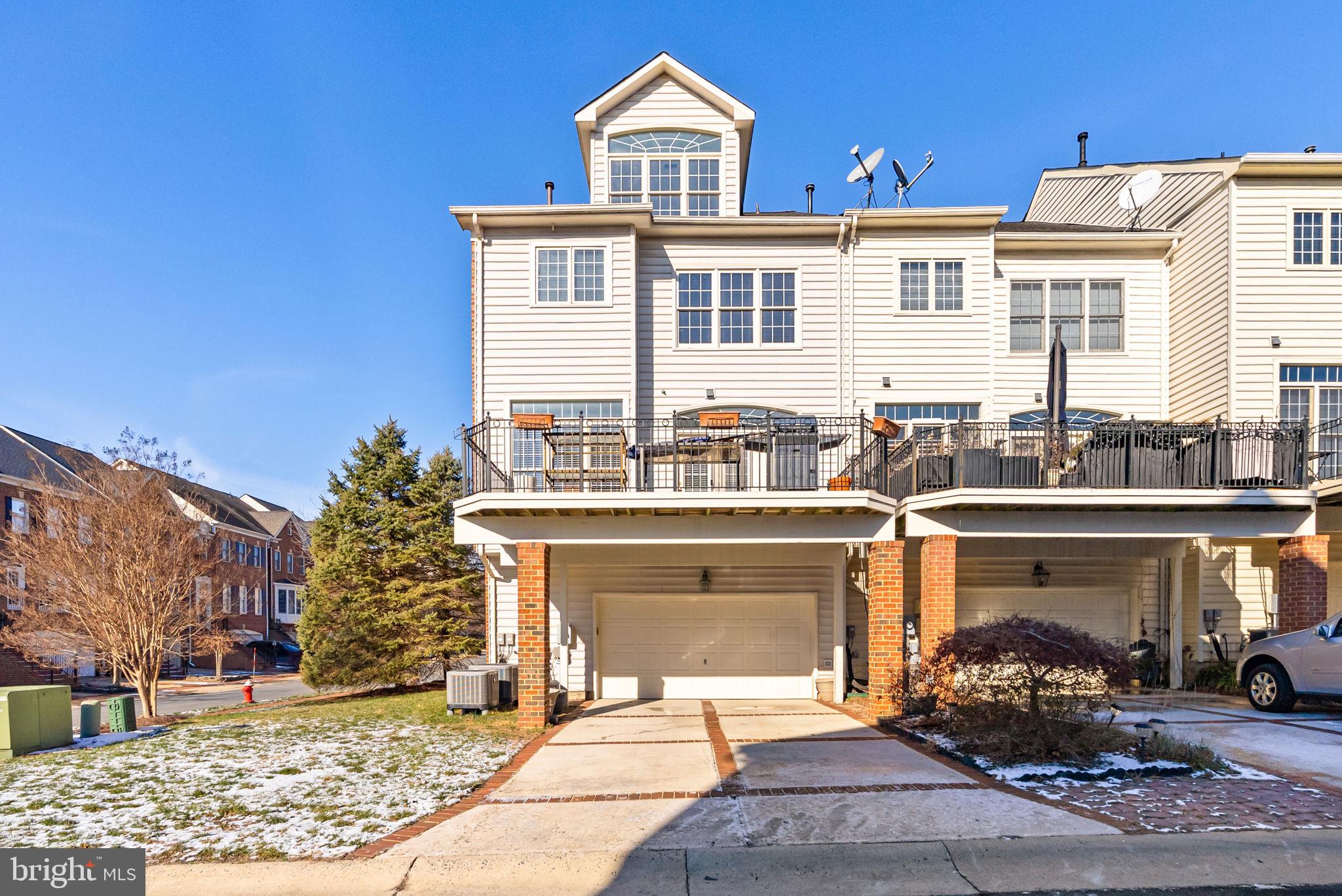 RIVER CREEK - Residential Lease