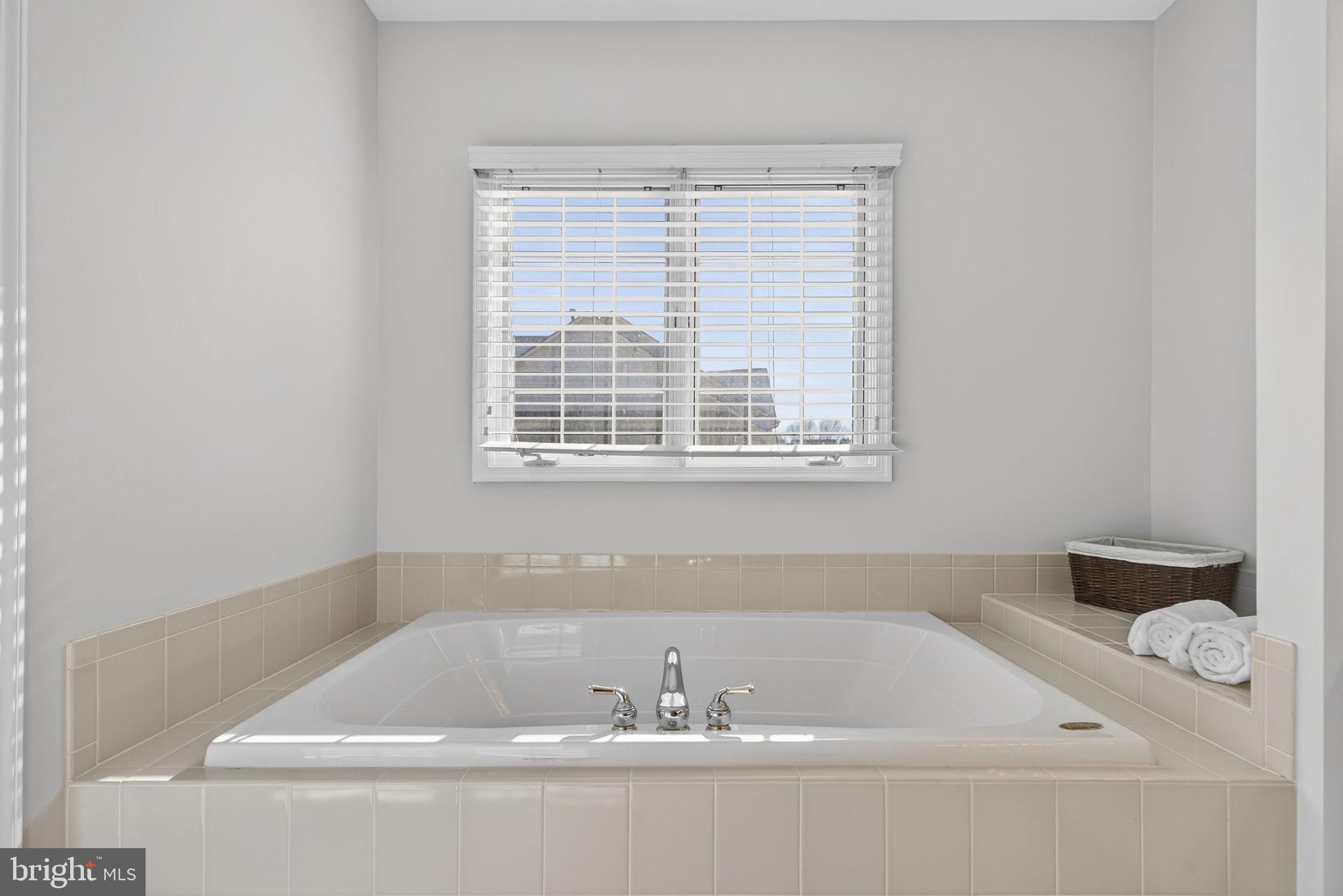 RIVER CREEK - Residential Lease