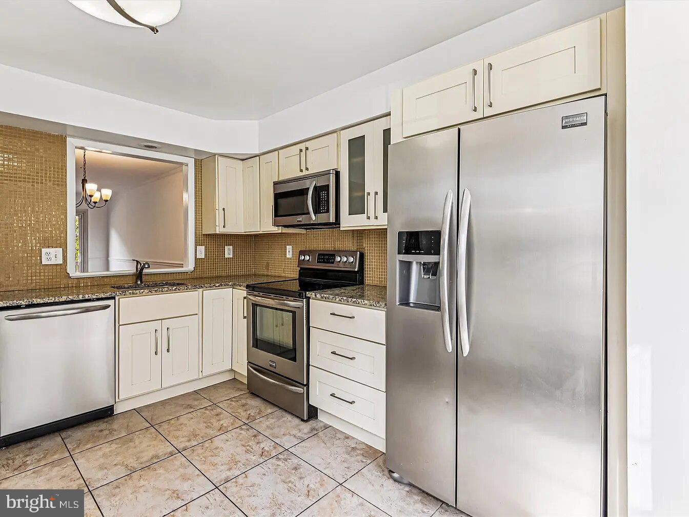 8146 HAZY DAWN COURT