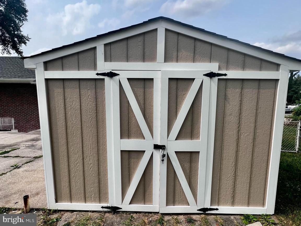 LINTHICUM HEIGHTS ANNEX - Residential Lease