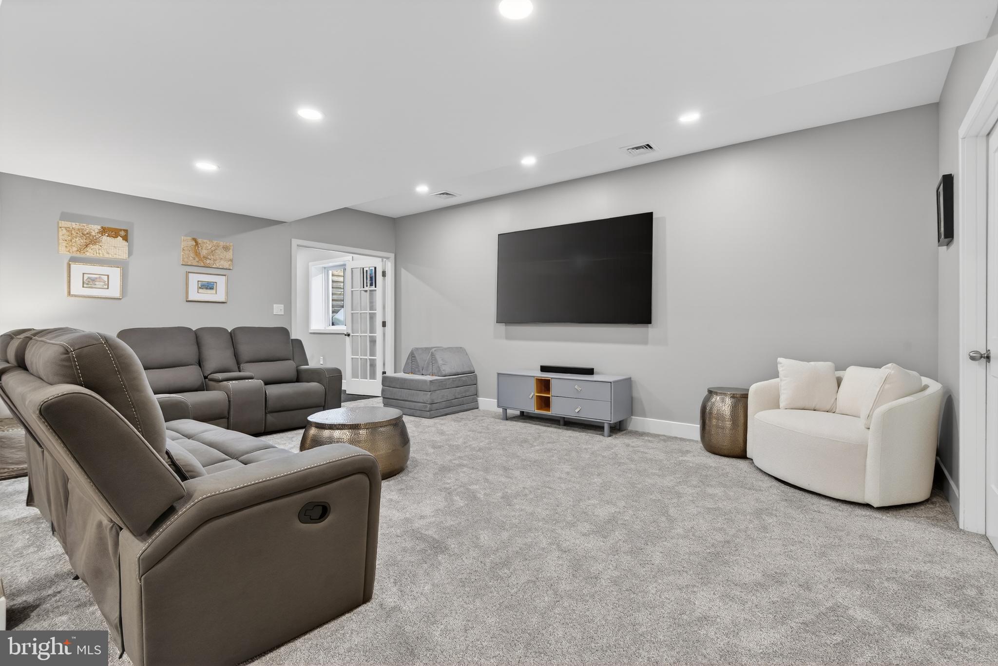 WILSHIRE ESTATES - Residential