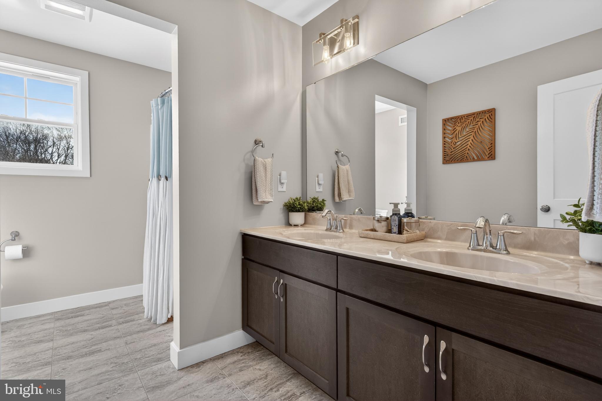 WILSHIRE ESTATES - Residential