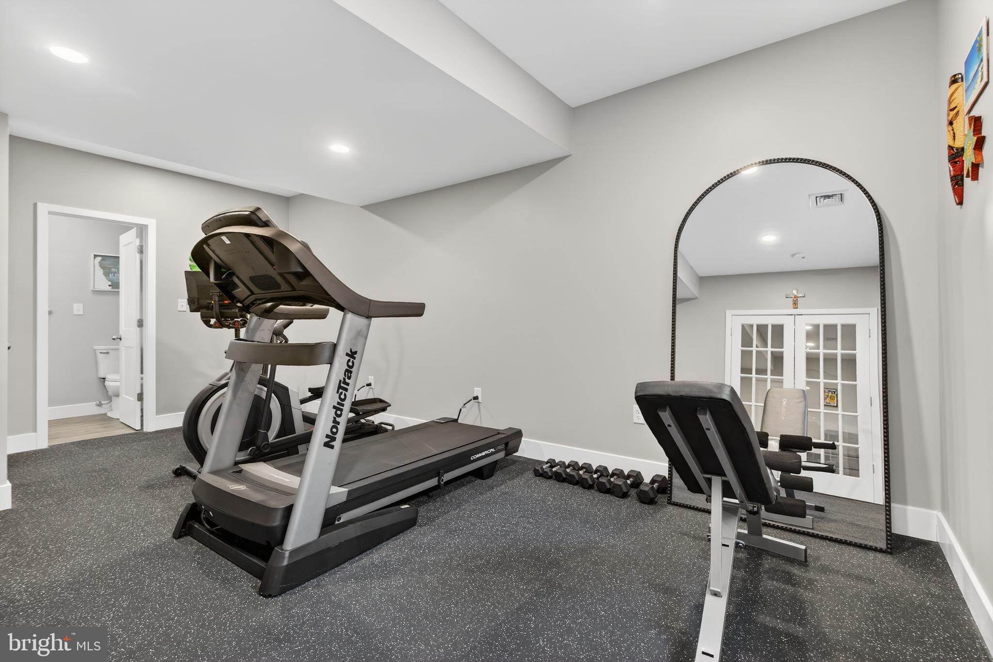 WILSHIRE ESTATES - Residential